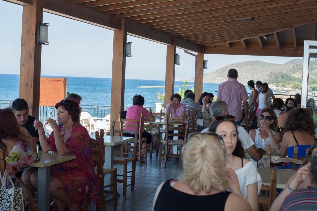 Tylos Beach Hotel Kato Pyrgos Ngoại thất bức ảnh